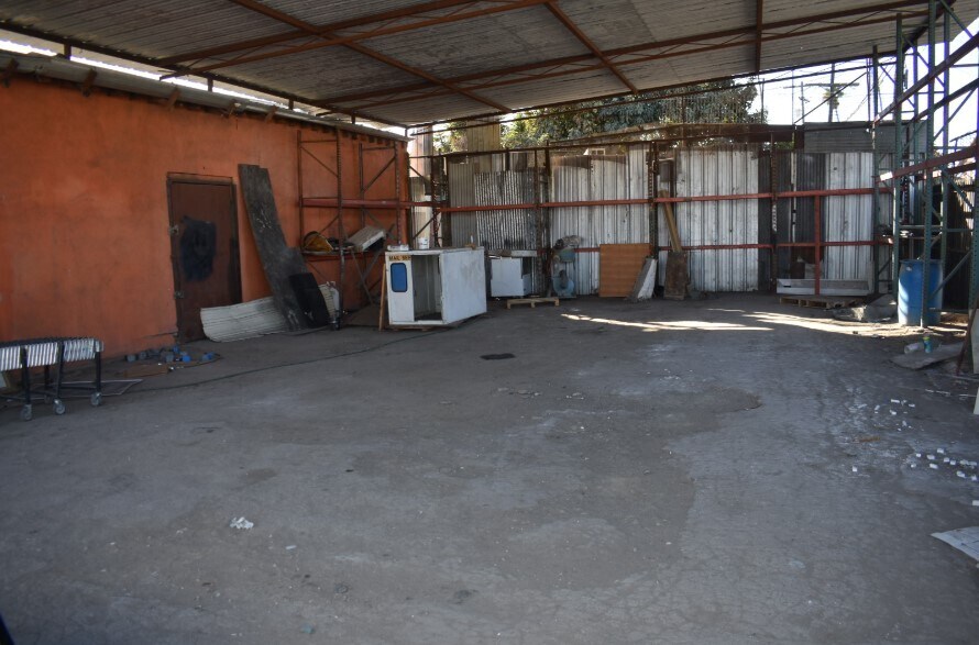 More Photos Of 621-633 E Manchester Ave, Los Angeles Land For Lease
