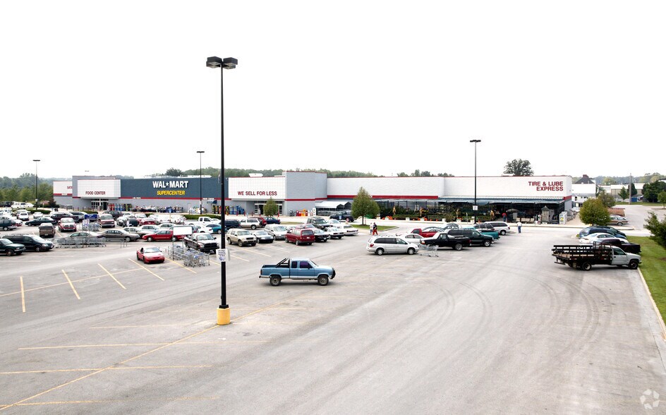 More Photos Of 2111 N Jackson St, Tullahoma Unknown For Lease