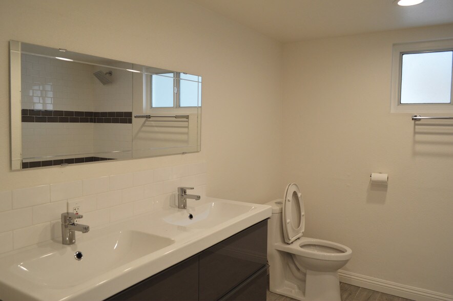 More Photos Of 2117 Teri Pl, Fullerton Apartments For Sale