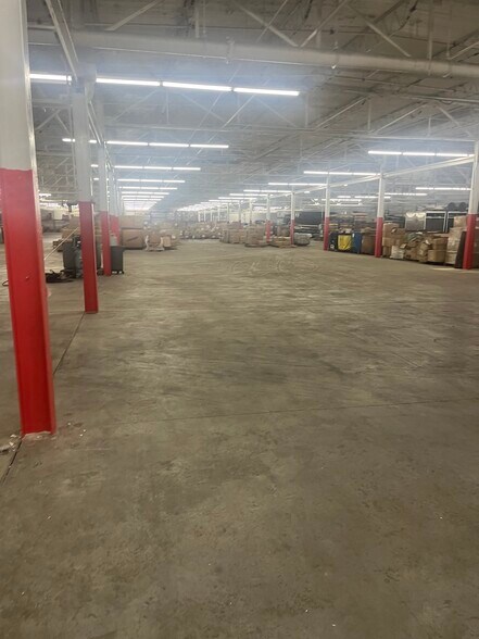 More Photos Of 1103 S Elm St, Greensboro Manufacturing For Sale