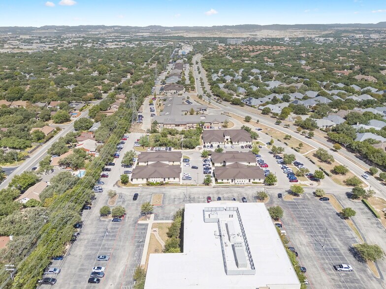 More Photos Of 4358 Lockhill Selma Rd, Shavano Park Medical For Lease