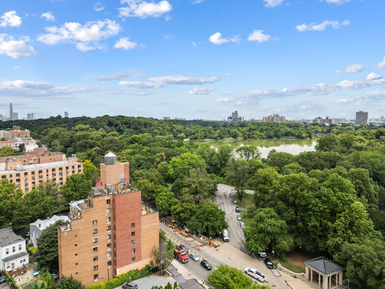 More Photos Of 207 Prospect Park SW, Brooklyn Apartments For Sale