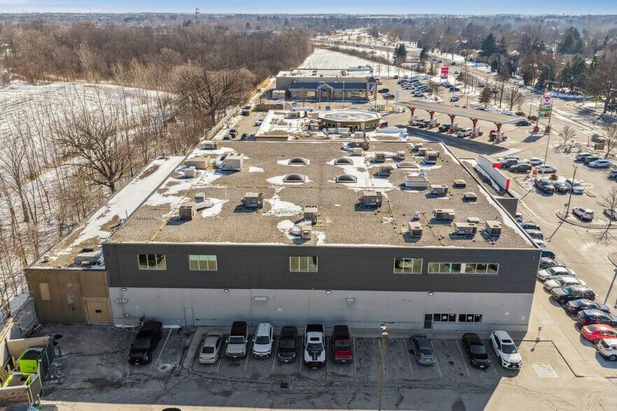 More Photos Of 3920 Dougall Ave, Windsor Storefront For Sale