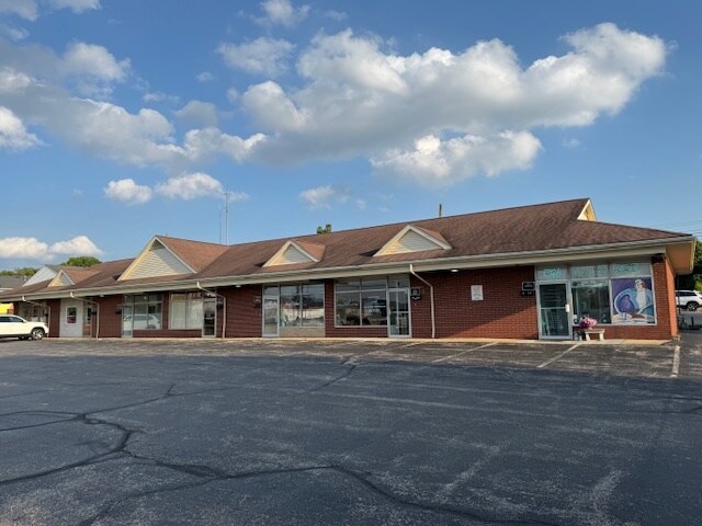 More Photos Of 1630 Schiller Ave, Cuyahoga Falls Office For Lease
