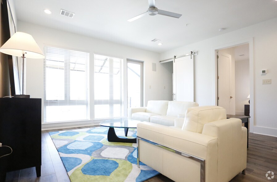 More Photos Of 141 Napoleon St, Baton Rouge Multifamily For Sale