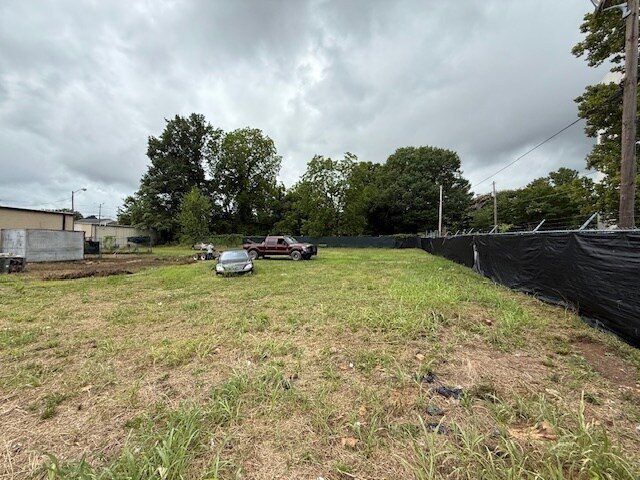 More Photos Of 210 W Ward Ave, High Point General Retail For Sale