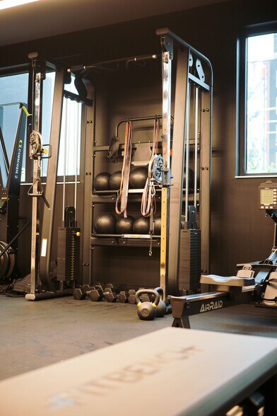 More Photos Of 849 E Washington Ave, Madison Apartments For Lease