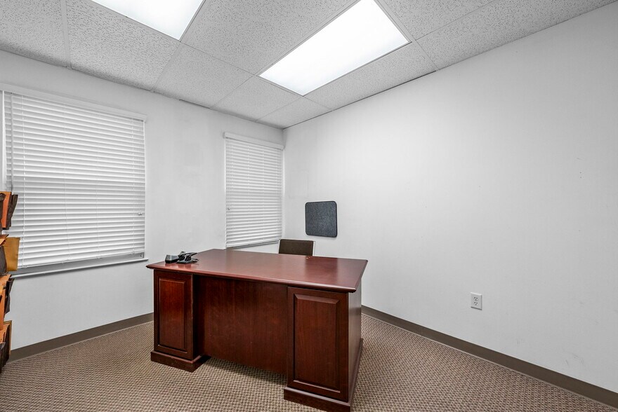 More Photos Of 59 Avenue at the Commons, Shrewsbury Medical For Sale