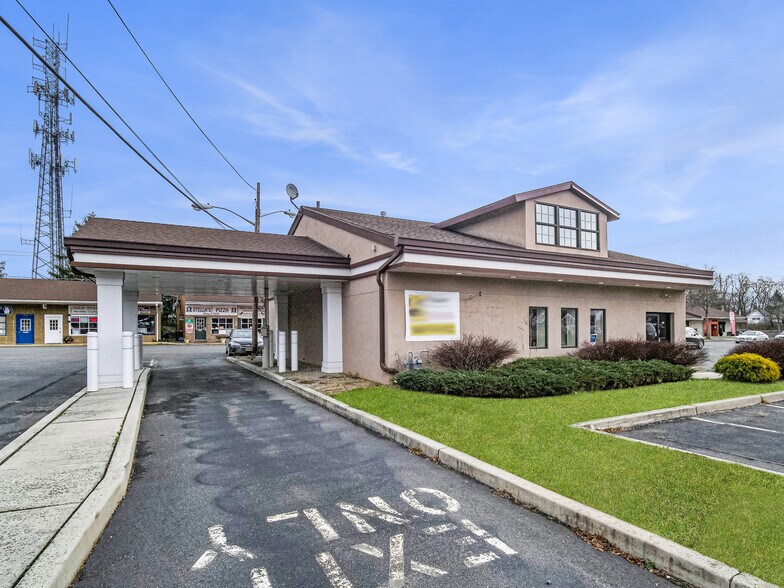 More Photos Of 180 Scotch Rd, Ewing Bank For Lease