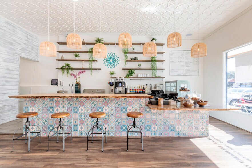 More Photos Of 8416-8432 Pershing Dr, Playa del Rey Storefront Retail Office For Lease