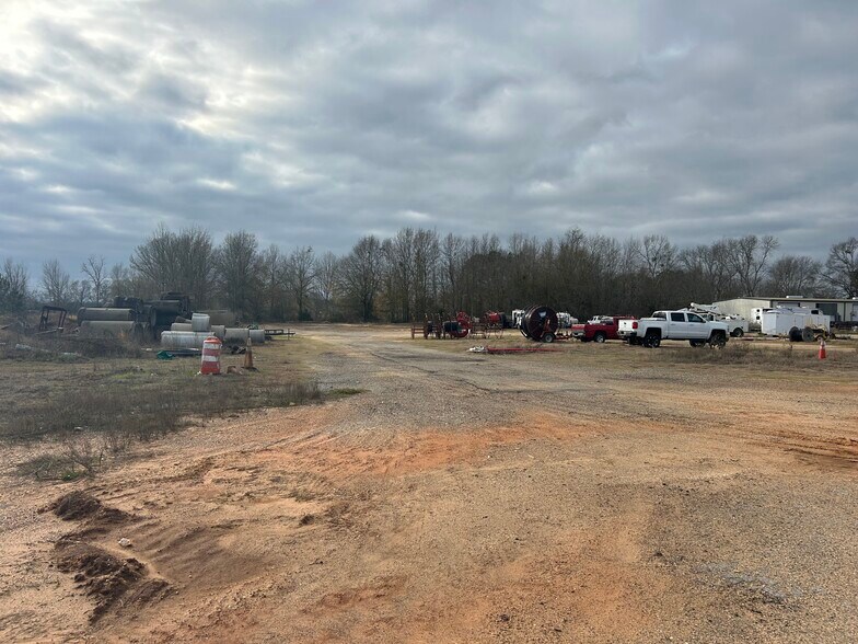 More Photos Of 9652 Milton Jones Rd, Daphne Warehouse For Lease