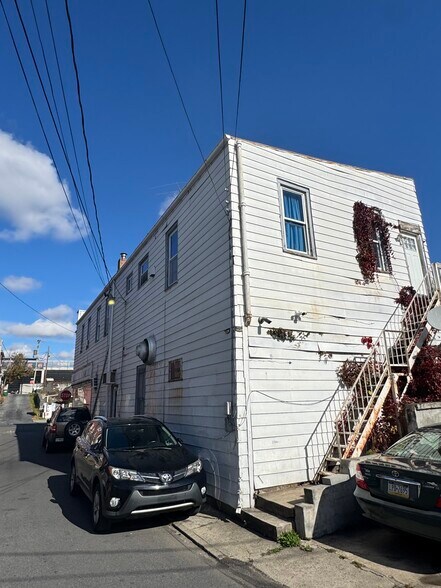 More Photos Of 1126 Northampton St, Easton Storefront Retail Residential For Sale