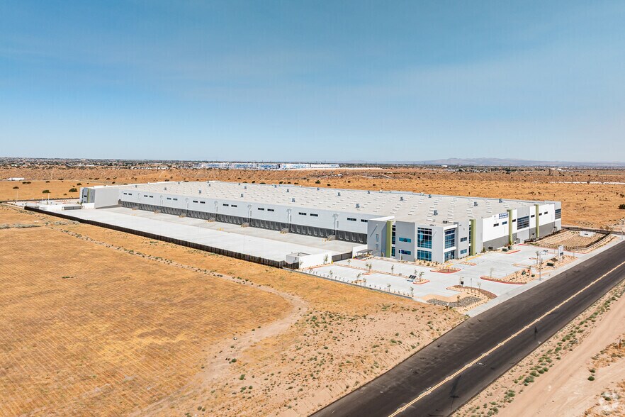 More Photos Of 9260 Mesa Linda St, Hesperia Distribution For Lease