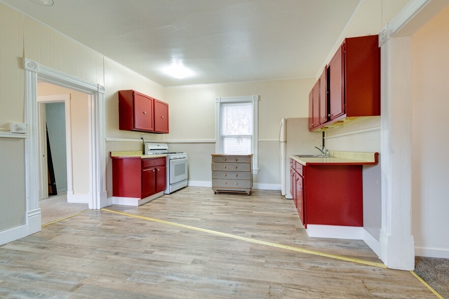 More Photos Of 512 S 2nd St W, Missoula Apartments For Sale
