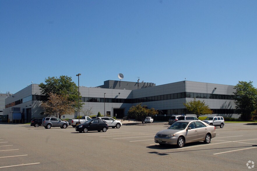 Primary Photo Of 425 Meadowlands Pky, Secaucus Warehouse For Sale