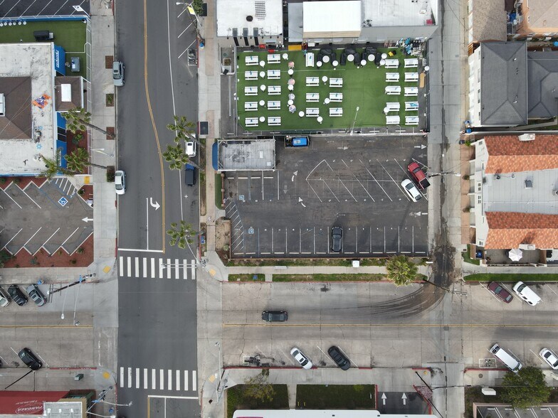 More Photos Of 870 Garnet Ave, San Diego Freestanding For Sale