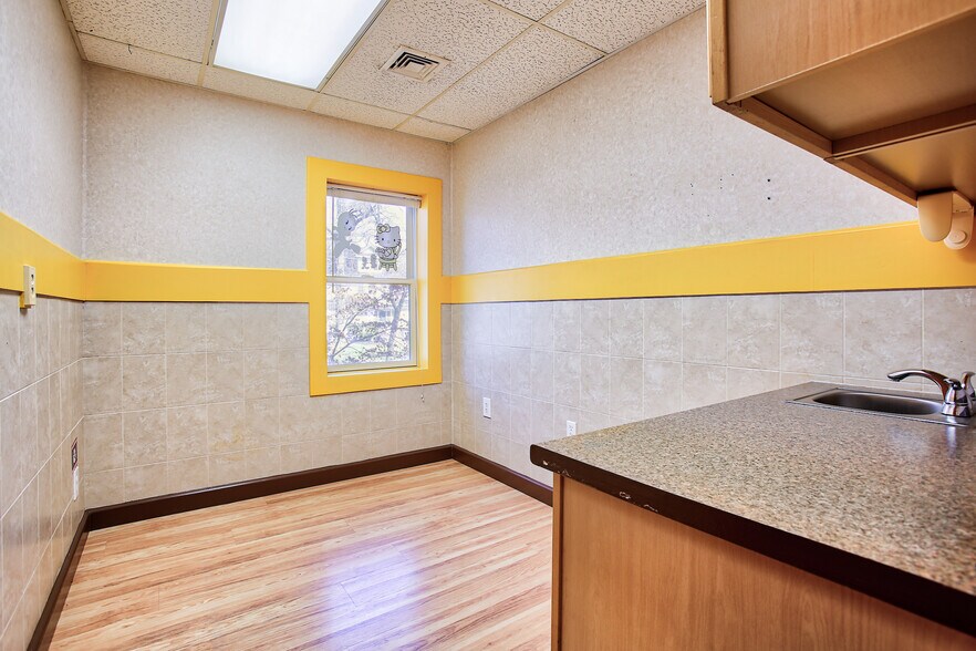 More Photos Of 1020-1030 Park Ave, Plainfield Medical For Sale