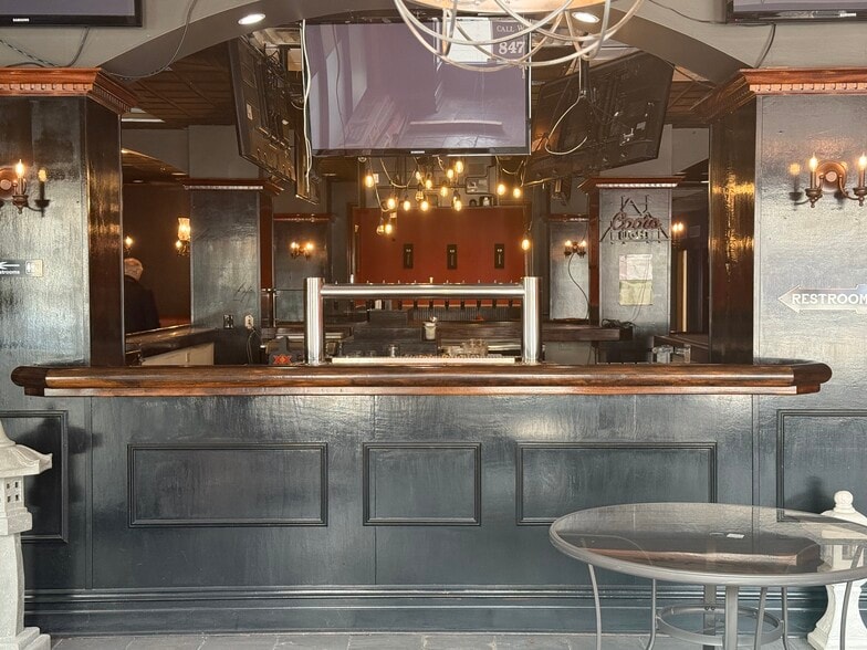 More Photos Of 636 Church St, Evanston Office Residential For Lease