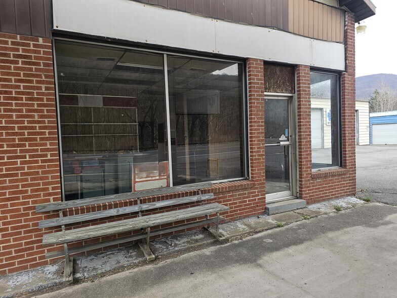 More Photos Of 24503 River rd, Westernport Flex For Sale