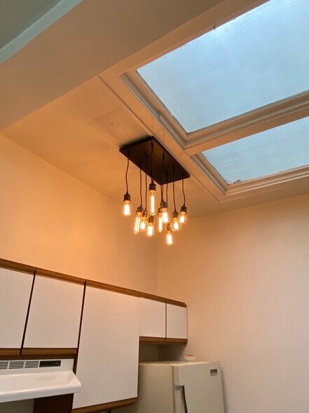 More Photos Of 128 S 5th St, Norfolk Apartments For Sale