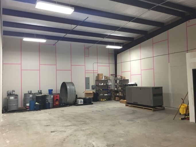 More Photos Of 14624 Metro Plaza Blvd, Edmond Warehouse For Lease
