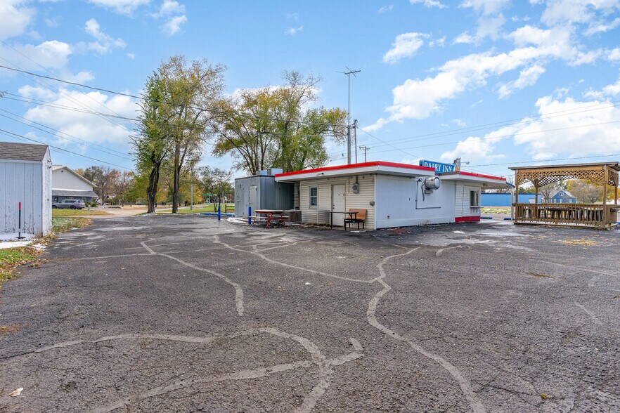 More Photos Of 1401 N Highway 20, Cannon Falls Fast Food For Sale