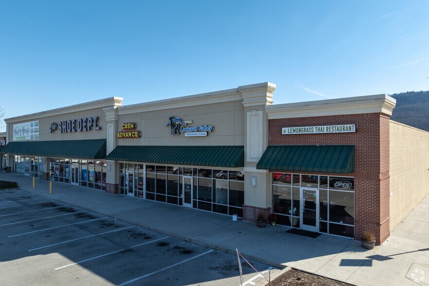 More Photos Of 3450 Cummings Hwy, Chattanooga Unknown For Lease