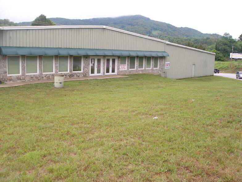 More Photos Of 3100 S Hwy 226, Marion Light Manufacturing For Lease