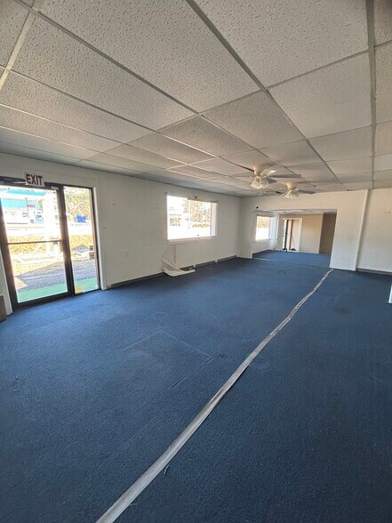 More Photos Of 2933 Platt Springs Rd, West Columbia Freestanding For Lease