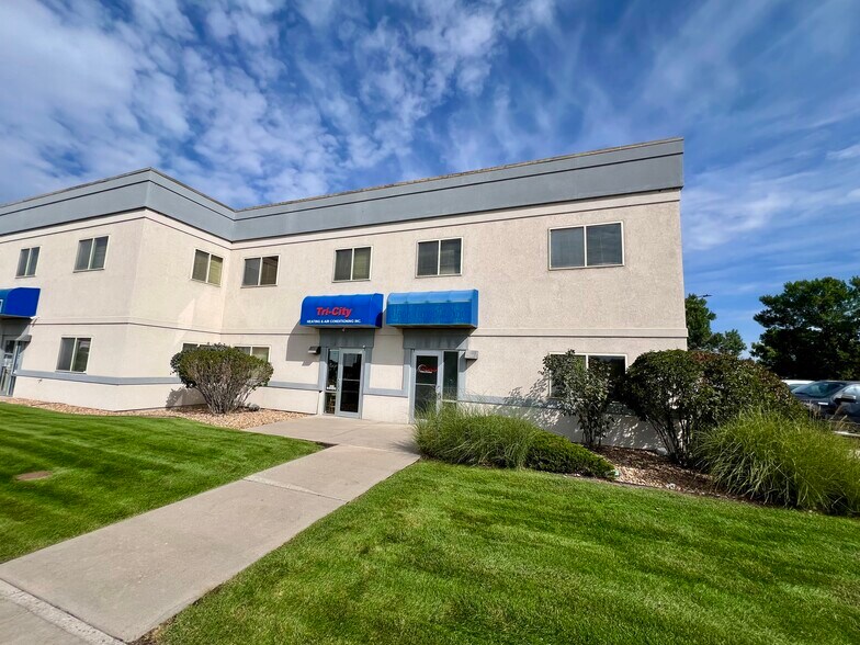 More Photos Of 123-151 12th St SW, Loveland Manufacturing For Lease