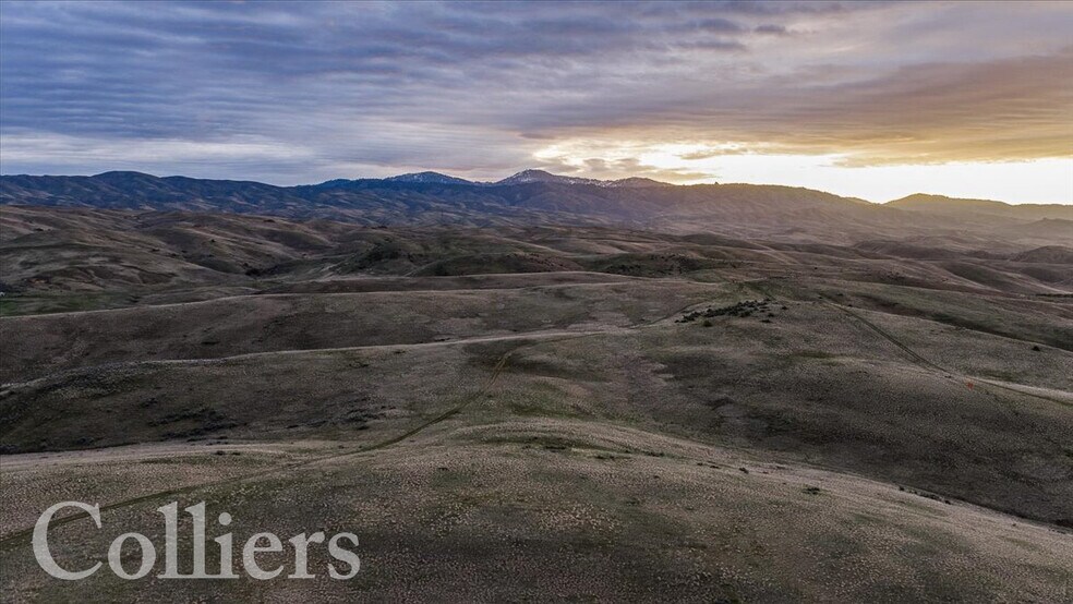 More Photos Of 1600 E Aerie Ln, Eagle Land For Sale