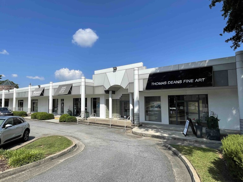 More Photos Of 690 Miami Cir NE, Atlanta Storefront For Lease