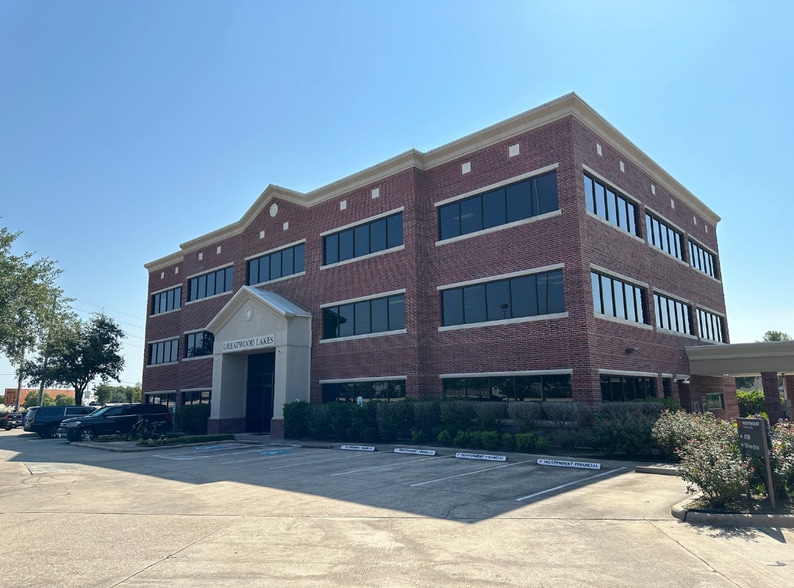 Primary Photo Of 19855 Southwest Fwy, Sugar Land Office For Lease