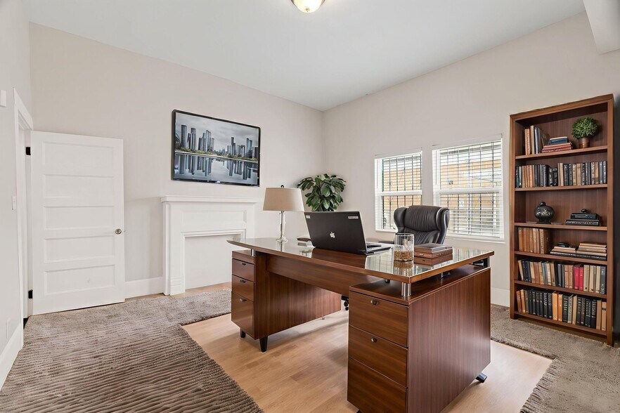 More Photos Of 620 N Flores St, San Antonio Freestanding For Lease