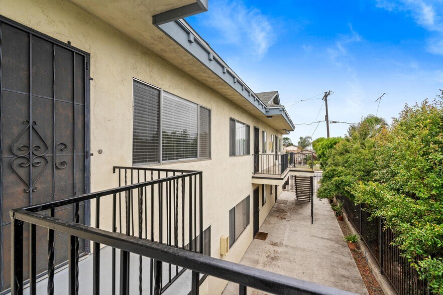 More Photos Of 1041 Calla Ave, Imperial Beach Apartments For Sale