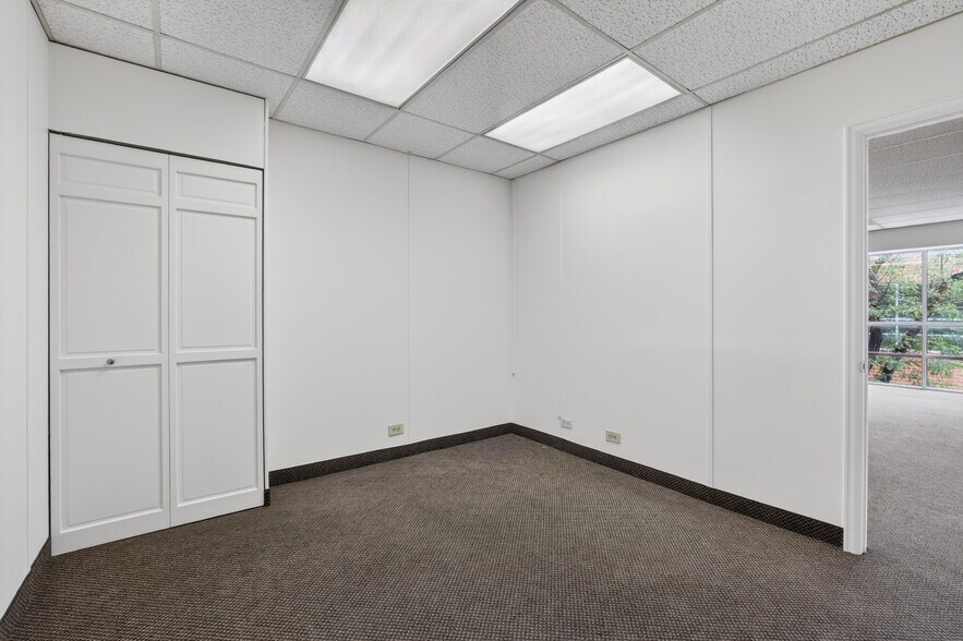 More Photos Of 441 Wadsworth Blvd, Lakewood Medical For Lease
