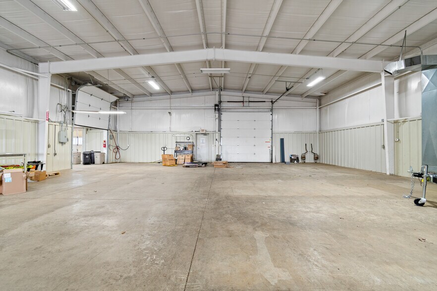 More Photos Of 8028 Newark Rd, Mount Vernon Industrial For Sale