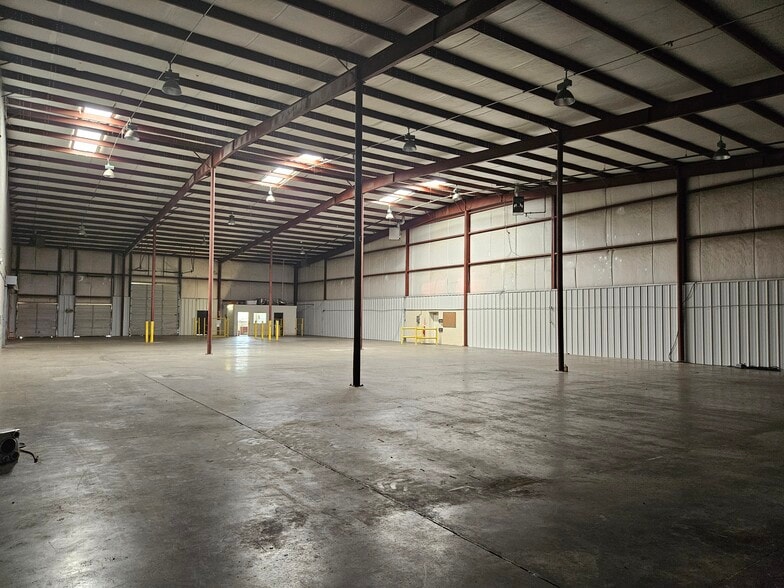 More Photos Of 1259 Armory Rd, Chester Warehouse For Lease
