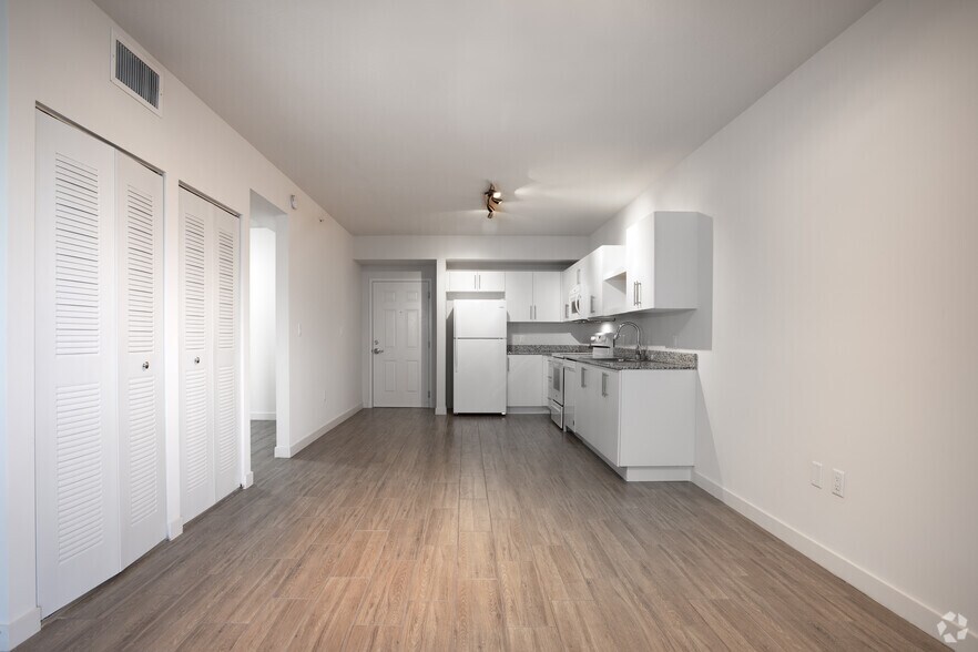 More Photos Of 961 SW 7th St, Miami Apartments For Lease