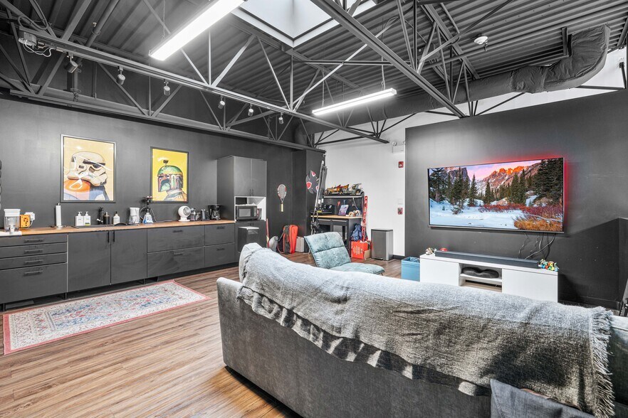 More Photos Of 1750 120 Av NE, Calgary Warehouse For Sale