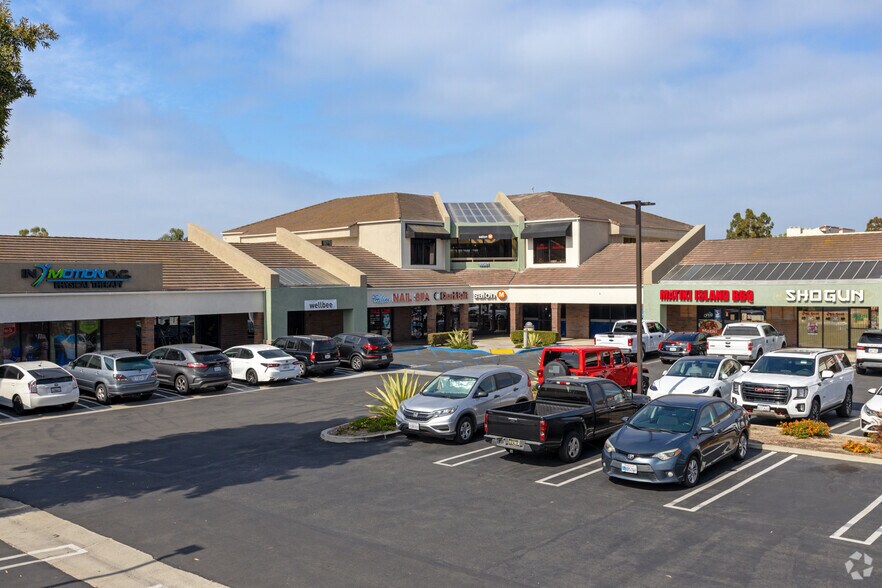 Primary Photo Of 16561 Bolsa Chica St, Huntington Beach Restaurant For Lease