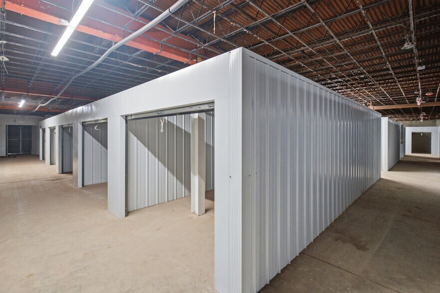 More Photos Of 7708 1st Ave N, Birmingham Self Storage For Sale