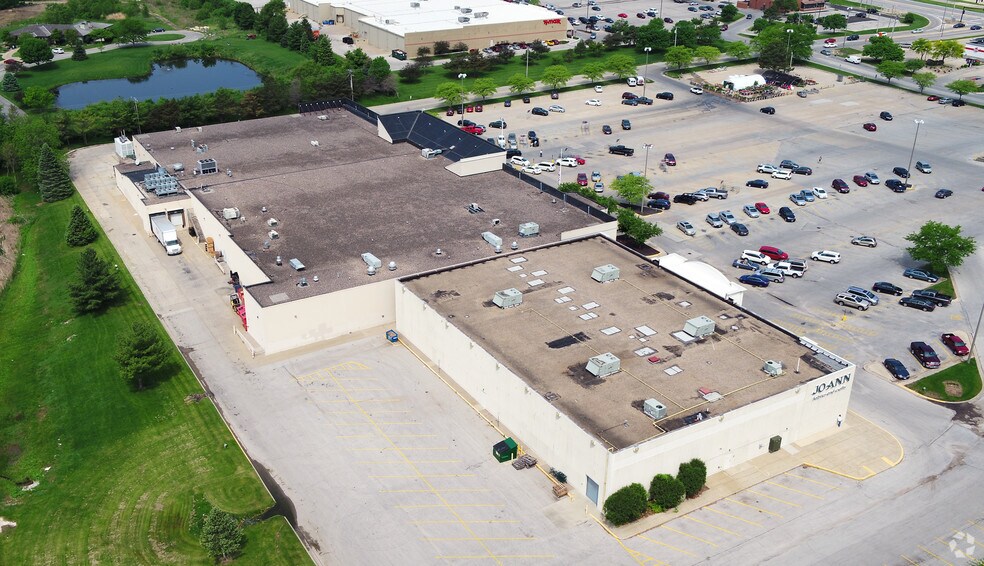 Primary Photo Of 279 Collins Rd NE, Cedar Rapids General Retail For Lease