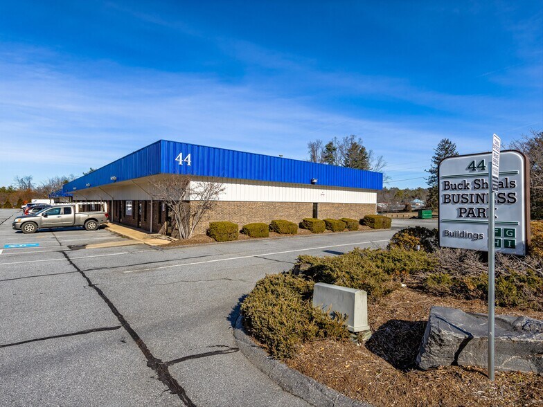 More Photos Of 44 Buck Shoals Rd, Arden Unknown For Lease