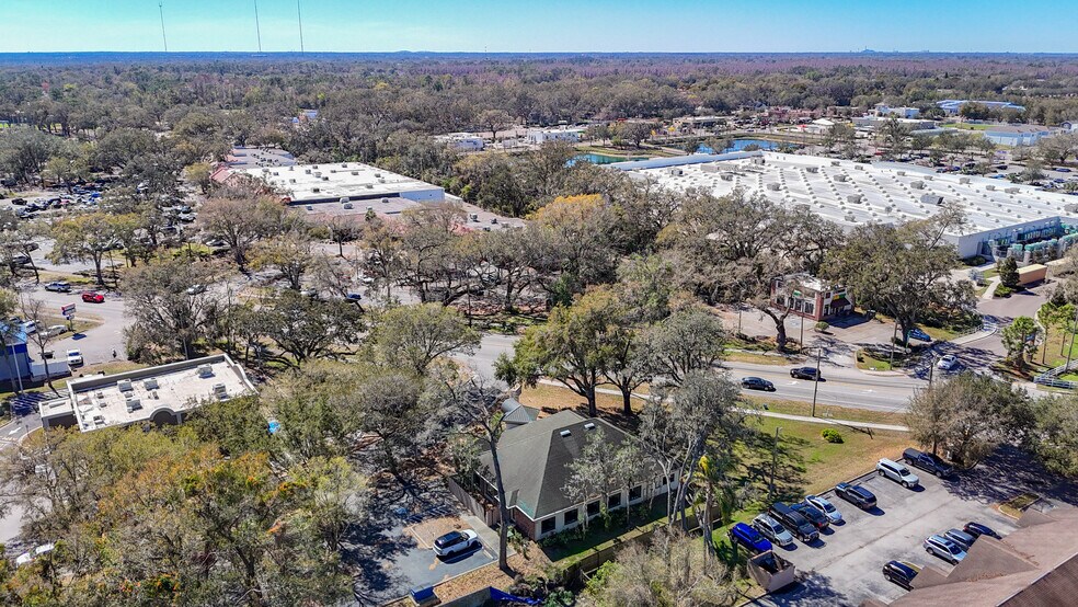 More Photos Of 3203 Lithia Pinecrest Rd, Valrico Medical For Sale