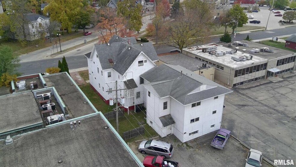 More Photos Of 1209 North St, Peoria Apartments For Sale