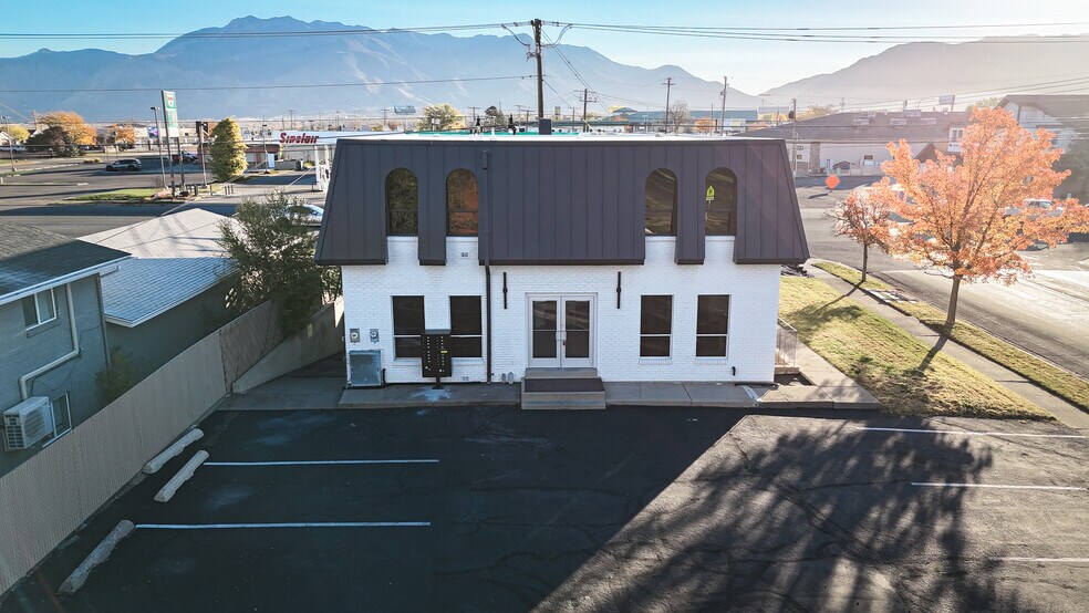 More Photos Of 1920 W 5200 S, Roy Office For Sale