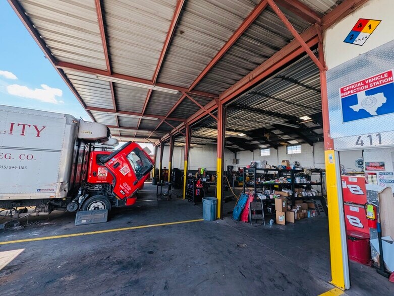 More Photos Of 411 Radford St, El Paso Service For Sale