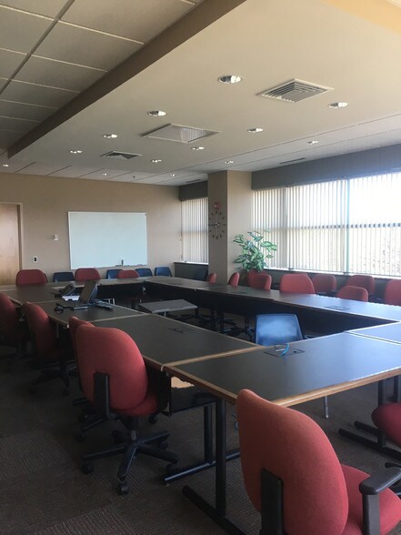 More Photos Of 1 Chelsea St, New London Office For Lease