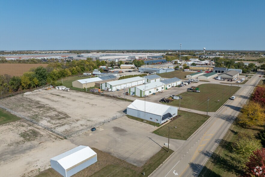 More Photos Of 950 Gore Rd, Morris Warehouse For Lease